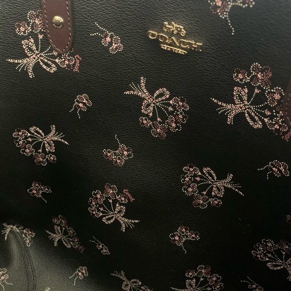 New with Tags reversible Coach Tote Bag - Picture 6 of 6